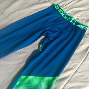 Under Armour fitted youth large